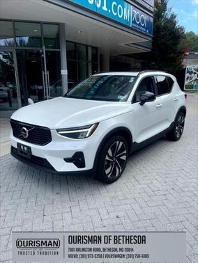 2023 Volvo XC40 B5 Plus Dark Theme