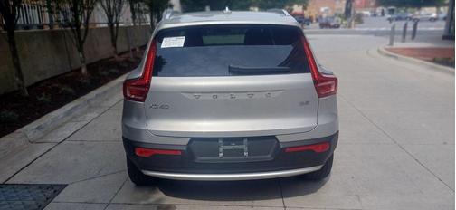 2025 Volvo XC40 B5 Core Bright Theme