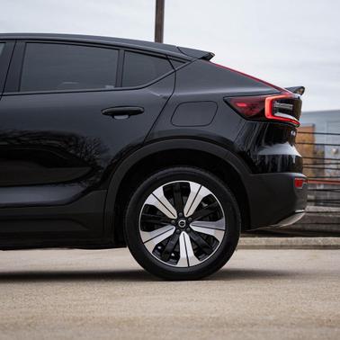 2023 Volvo C40 Recharge Pure Electric Twin Plus