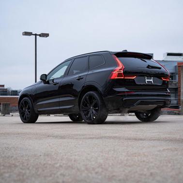 2024 Volvo XC60 Recharge Plug-In Hybrid T8 Ultimate Black Edition