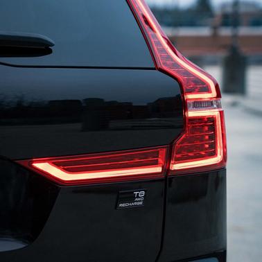 2024 Volvo XC60 Recharge Plug-In Hybrid T8 Ultimate Black Edition