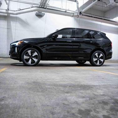2025 Volvo EX90 Twin Motor Plus