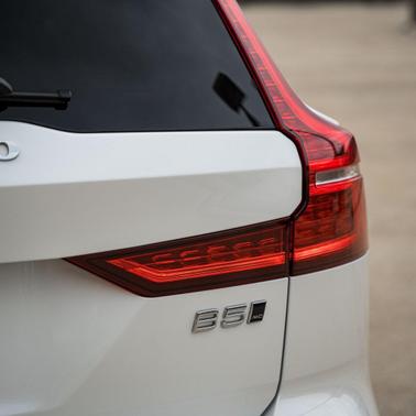 2025 Volvo V60 Cross Country B5 Plus