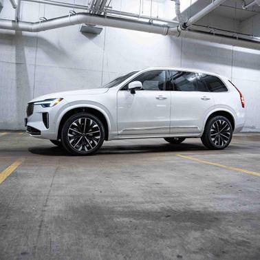 2026 Volvo XC90 Plus, B6 AWD Gas (mild hybrid), Gasoline, Bright, 6 Seats