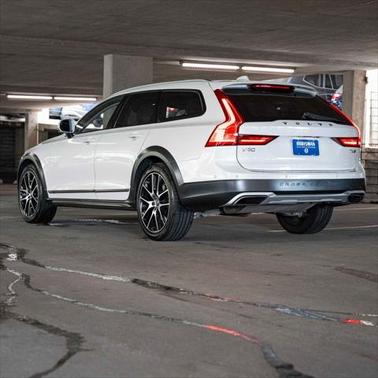 2018 Volvo V90 Cross Country T6