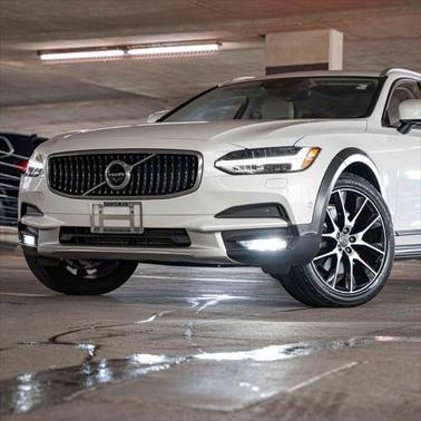 2018 Volvo V90 Cross Country T6