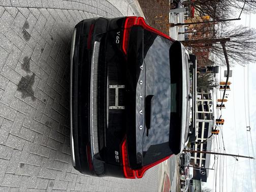 2023 Volvo V60 Cross Country B5 Plus