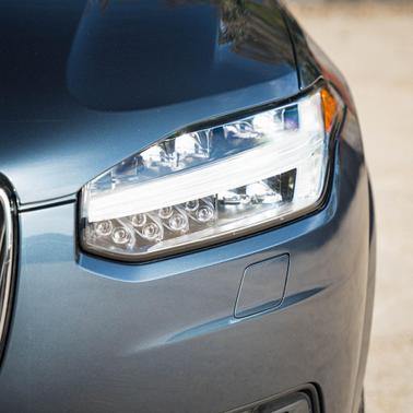 2021 Volvo XC90 T6 Momentum