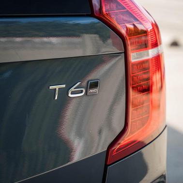 2021 Volvo XC90 T6 Momentum