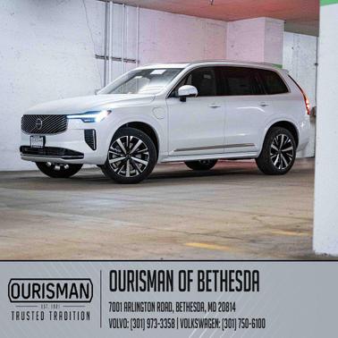 2025 Volvo XC90 Plug-In Hybrid T8 Core 7-Seater