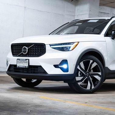 2026 Volvo XC40 B5 Ultra