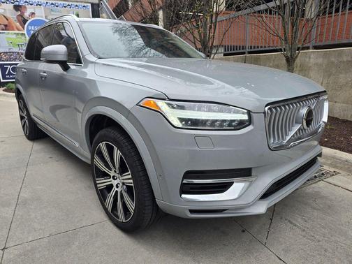 Gray Metallic 2025 Volvo XC90 Plug-In Hybrid T8 Plus 7-Seater