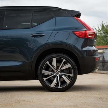 2022 Volvo XC40 Recharge Pure Electric P8 Twin Plus