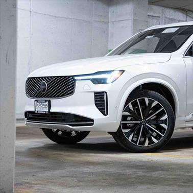 2025 Volvo XC90 B6 Plus 7-Seater