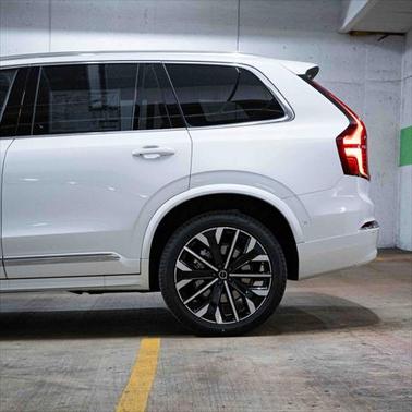 2025 Volvo XC90 B6 Plus 7-Seater
