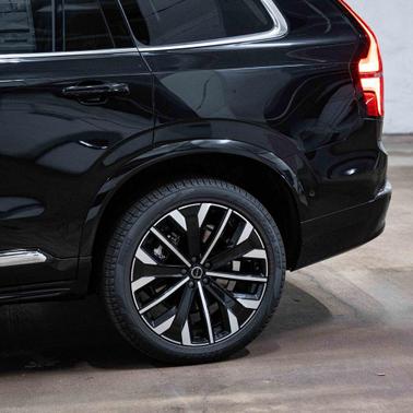2026 Volvo XC90 Plug-In Hybrid T8 Plus 7-Seater