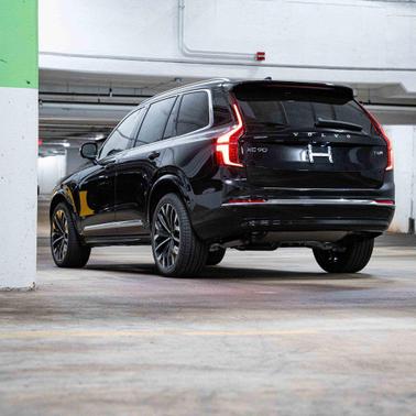 2026 Volvo XC90 Plug-In Hybrid T8 Plus 7-Seater