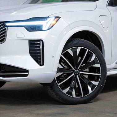 2025 Volvo XC90 Plug-In Hybrid T8 Ultra 7-Seater