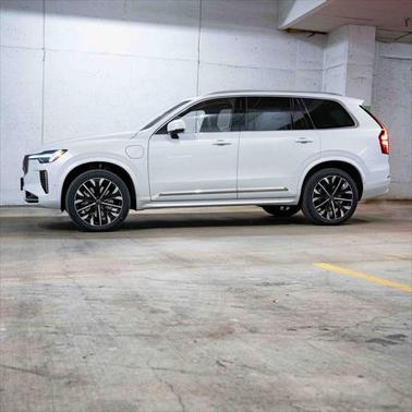 2025 Volvo XC90 Plug-In Hybrid T8 Ultra 7-Seater
