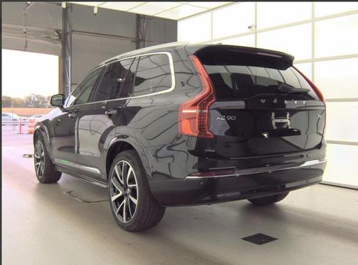 2024 Volvo XC90 B6 Plus Bright Theme 7-Seater