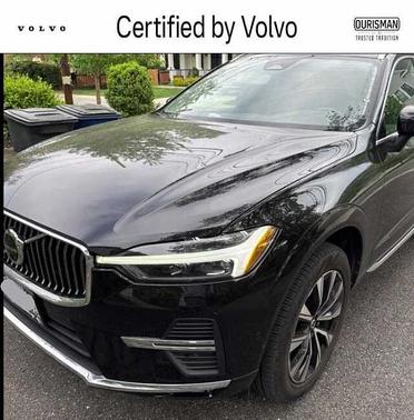 Onyx Black 2023 Volvo XC60 Plus