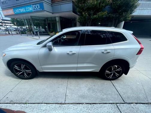 2018 Volvo XC60 T6 R-Design