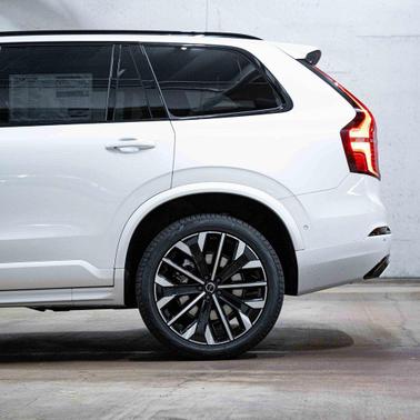 2026 Volvo XC90 Ultra Dark Theme, B6 AWD Gas (mild hybrid), Gasoline, 7 Seats