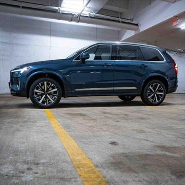 2025 Volvo XC90 B6 Core