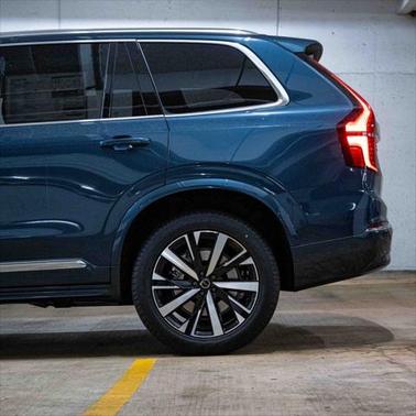2025 Volvo XC90 B6 Core