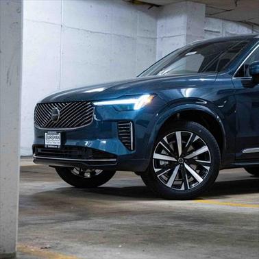 2025 Volvo XC90 B6 Core