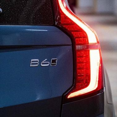 2025 Volvo XC90 B6 Core