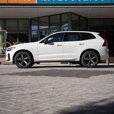 2025 Volvo XC60 Plug-In Hybrid T8 Ultra