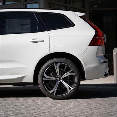 2025 Volvo XC60 Plug-In Hybrid T8 Ultra