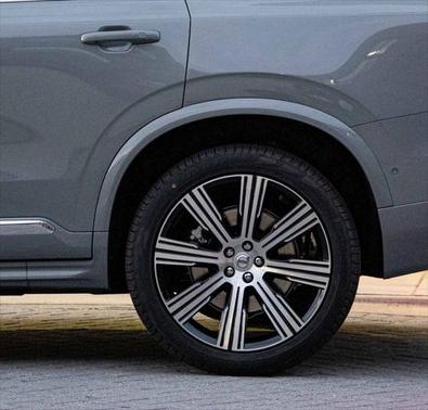 2025 Volvo XC90 Plus