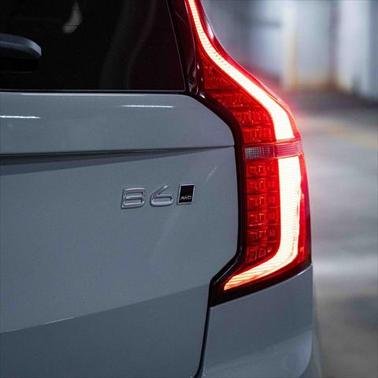 2025 Volvo XC90 B6 Ultra