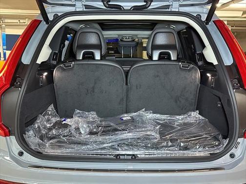 2025 Volvo XC90 B6 Ultra