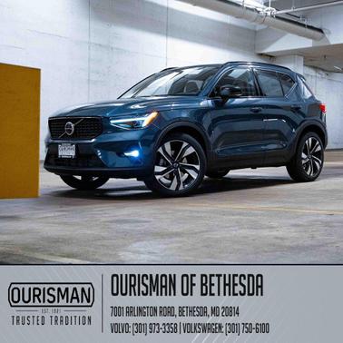 2026 Volvo XC40 B5 Ultra