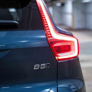 2026 Volvo XC40 B5 Ultra