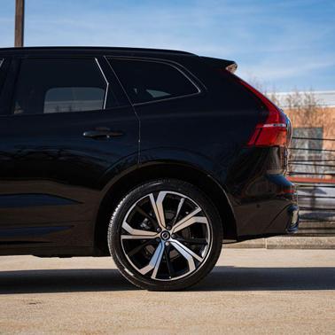 Onyx Black 2025 Volvo XC60 Ultra