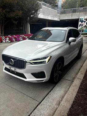 2019 Volvo XC60 Recharge Plug-In Hybrid T8 R-Design