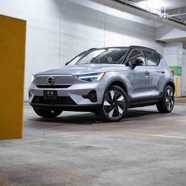 2026 Volvo EX40 Twin Motor Plus