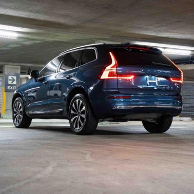 2023 Volvo XC60 B5 Plus Bright Theme