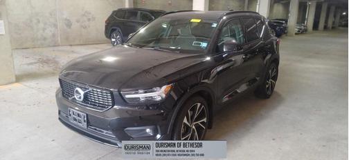 2022 Volvo XC40 T5 R-Design