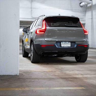 2025 Volvo EX40 Single Motor Extended Range Plus