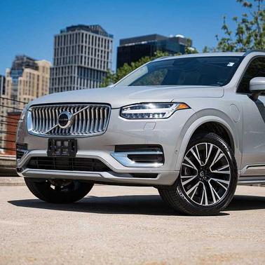 Vapour Grey 2025 Volvo XC90 Plus