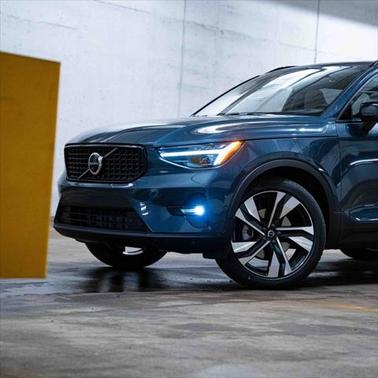 2026 Volvo XC40 B5 Ultra
