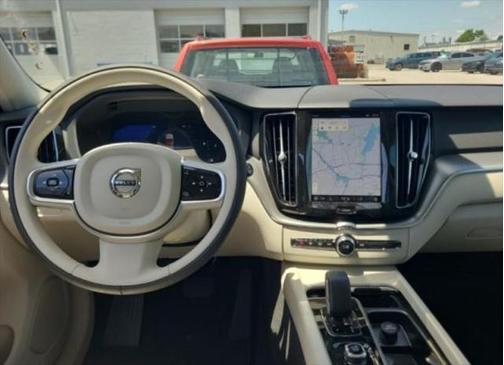2025 Volvo XC60 B5 Core