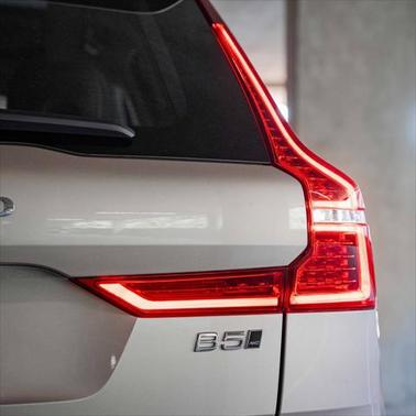 2025 Volvo XC60 B5 Core