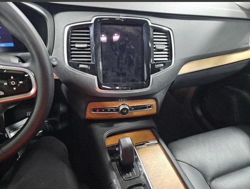 2024 Volvo XC90 B5 Plus Bright Theme