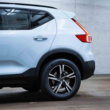 2026 Volvo XC40 B4 Core